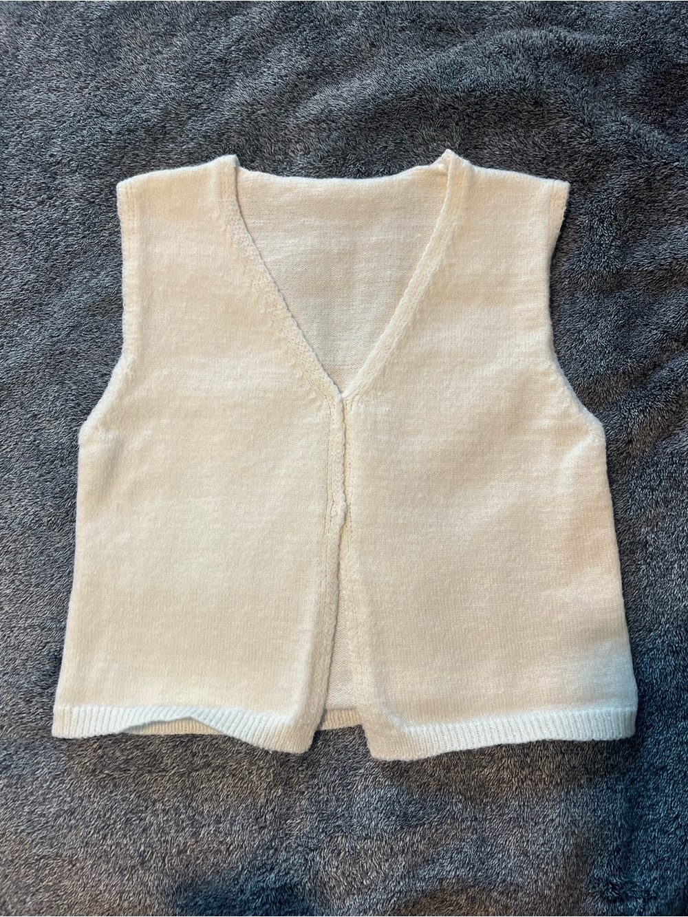 white sweater vest - Picture 4 of 4